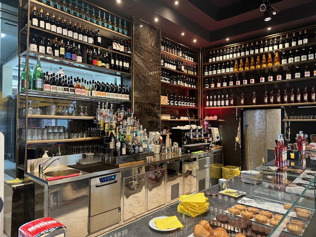 bar-tavola-calda-pizzeria-a-milano