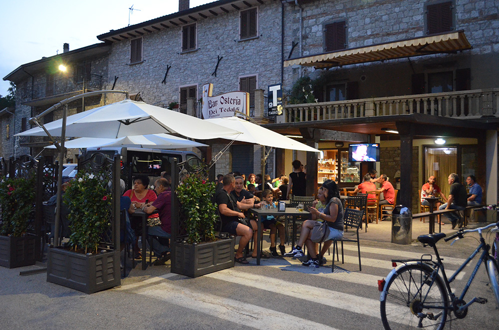 bar-osteria-in-piazza-dei-tedaldi-badia-tedalda